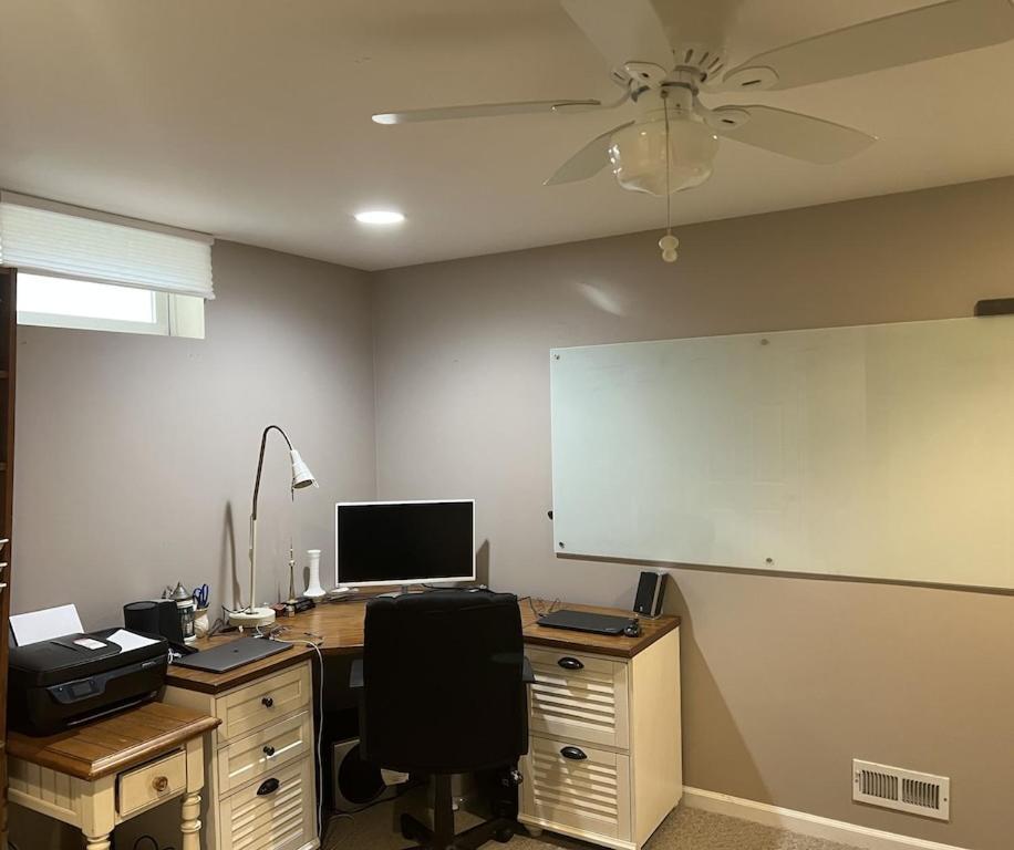 Location! House With Home Office, Gym, More-Cherry Hill Exterior photo